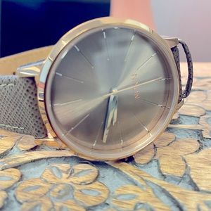 NIXON Kensington 37mm Ladies Watch EUC